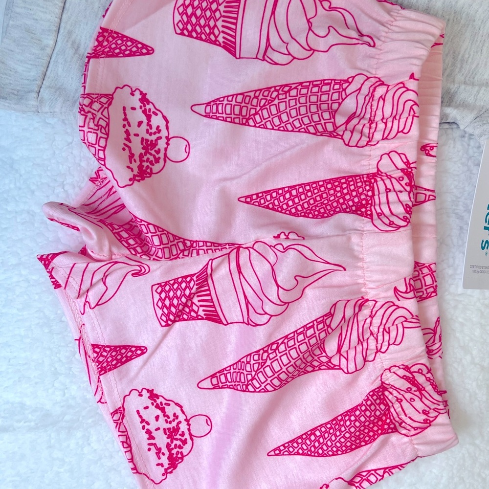 Carter’s girls pajama short/shirt set size 6 Grey/pink - Picture 3 of 4
